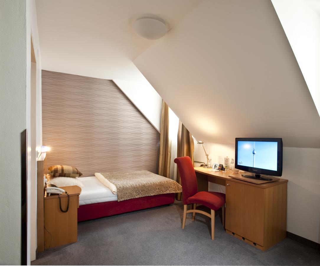 Hotel Geyer Klagenfurt am Woerthersee ภายนอก รูปภาพ