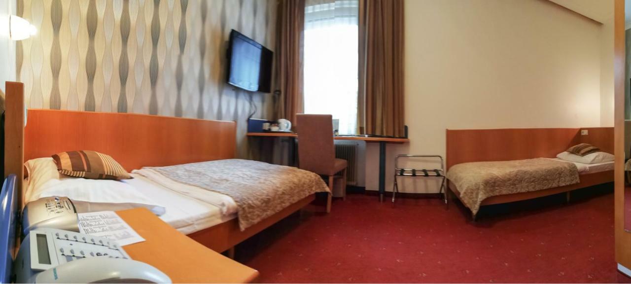 Hotel Geyer Klagenfurt am Woerthersee ภายนอก รูปภาพ